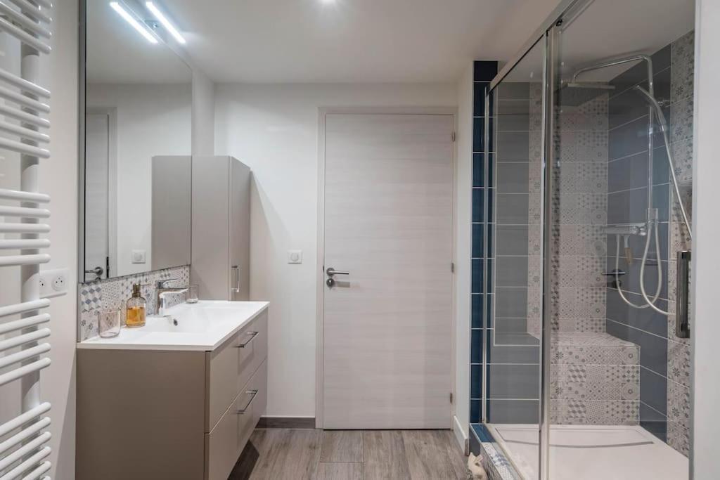 לונס-לה-סונייה Superbe Appartement Avec Parking Gratuit מראה חיצוני תמונה